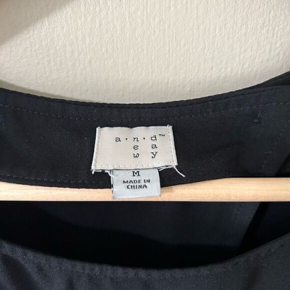 A new day romper - Picture 2 of 4